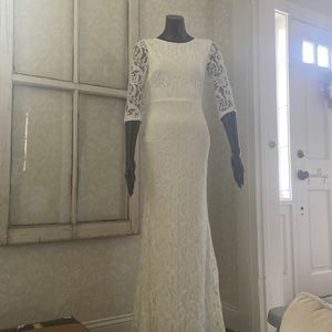 Lulu’s extra small lace full length dress